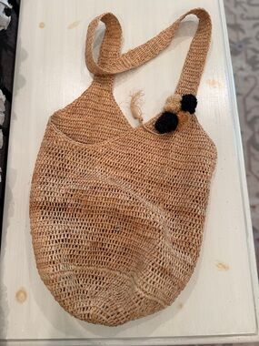 Handwoven Straw Tote Bag with Pom Accent - Natural Brown
